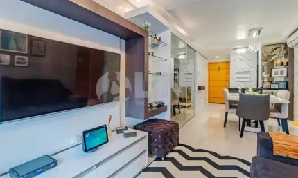 Apartamento 2 dormitórios com 1 vaga de garagem à venda no bairro Passo da Areia em Porto Alegre