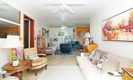 Comprar Apartamento com 3 quartos à venda no bairro Moinhos de Vento em Porto Alegre