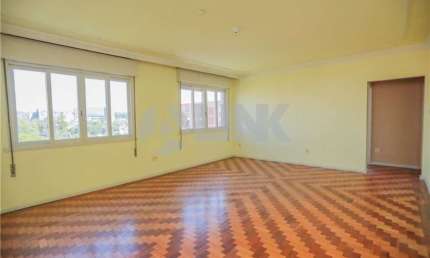 Apartamento com 3 quartos à venda no bairro Santana em Porto Alegre