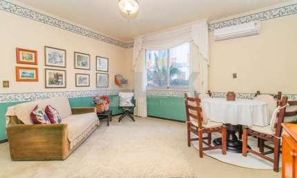 Comprar Apartamento de 2 quartos com 1 vaga de garagem à venda no bairro Mont Serrat em Porto Alegre