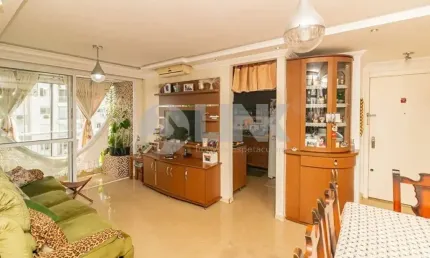 Apartamento de 3 quartos com 2 vagas à venda no bairro Passo da Areia em Porto Alegre