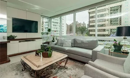 Apartamento de 3 quartos com 1 vaga à venda no bairro Petrópolis em Porto Alegre