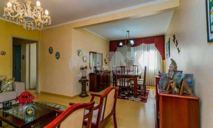 Apartamento de 3 quartos com 1 vaga à venda no bairro Vila Ipiranga em Porto Alegre