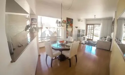 Apartamento mobiliado de 2 quartos com 1 vaga à venda no bairro Menino Deus em Porto Alegre
