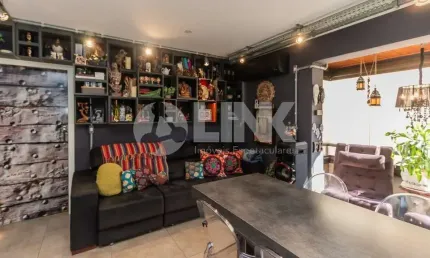 Apartamento de 2 quartos com 1 vaga à venda no bairro Cidade Baixa em Porto Alegre