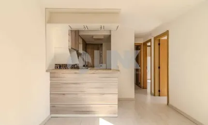 Apartamento de 2 quartos com 1 vaga à venda no bairro Jardim Leopoldina em Porto Alegre