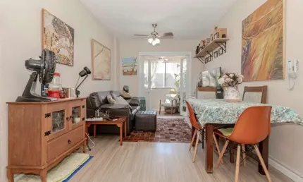 Apartamento de 2 quartos com 1 vaga à venda no bairro cristal em porto alegre