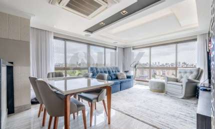Apartamento de 3 quartos com 3 vagas de garagem à venda no bairro Passo da Areia em Porto Alegre