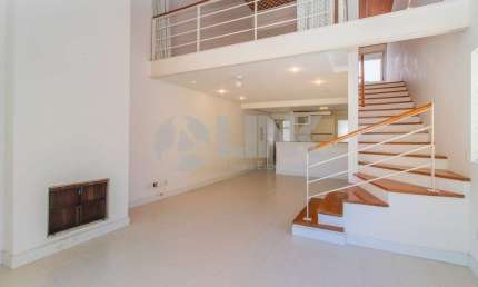 Apartamento Duplex de 1 quarto com 2 vagas de garagem à venda no bairro Bela Vista em Porto Alegre