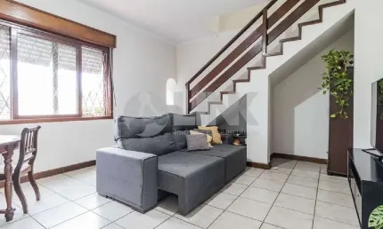 Casa de 3 quartos com 3 vagas à venda no bairro Santana em Porto Alegre