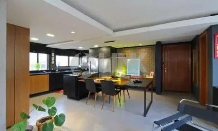 Apartamento de 2 quartos com 2 vagas de garagem à venda no bairro Higienópolis em Porto Alegre