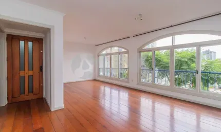 Apartamento de 3 quartos com 1 vaga de garagem à venda no bairro Mont Serrat em Porto Alegre
