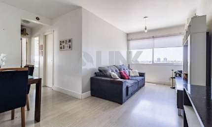 Apartamento de 3 quartos com 1 vaga à venda no bairro Vila Ipiranga em Porto Alegre
