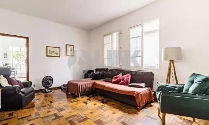 Apartamento de 2 quartos com 1 vaga à venda no bairro Petrópolis em Porto Alegre