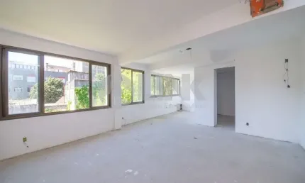 Cobertura duplex de 3 quartos com 3 vagas de garagem à venda no bairro Petrópolis em Porto Alegre