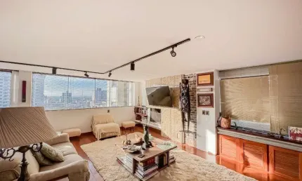 Cobertura de 3 quartos com 2 vagas à venda no bairro Moinhos de Vento em Porto Alegre