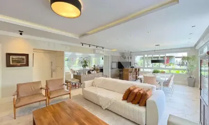 Apartamento de 3 quartos 3 suítes e 3 vagas à venda no bairro Petrópolis em Porto Alegre
