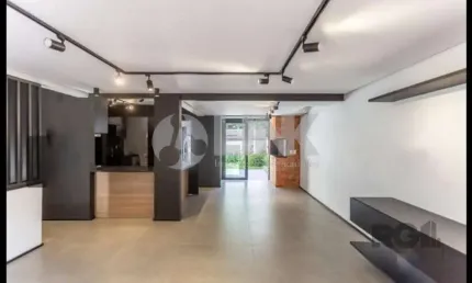 Casa em condomínio fechado mobiliada com 3 quartos 3 suítes e 4 vagas à venda no bairro Jardim Isabel em Porto Alegre