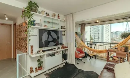 Apartamento de 3 quartos com 1 vaga à venda no bairro Passo da Areia em Porto Alegre