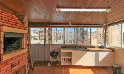 Cobertura de 3 quartos com 2 vagas à venda no bairro Auxiliadora em Porto Alegre