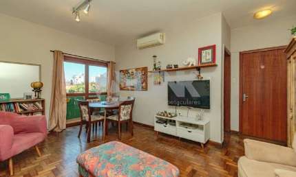 Apartamento de 3 quartos à venda no bairro Azenha em Porto Alegre