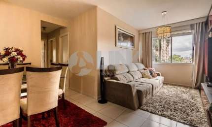 Apartamento de 3 quartos com 1 vaga à venda no bairro Vila Ipiranga em Porto Alegre