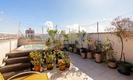 Cobertura de 2 quartos com 2 vagas à venda no bairro Santo Antônio em Porto Alegre