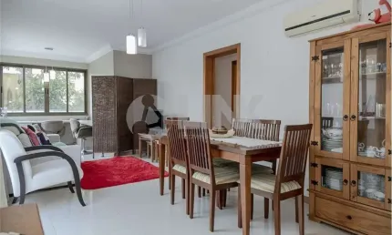 Apartamento Garden de 2 quartos com 2 vagas à venda no bairro Jardim Botânico em Porto Alegre
