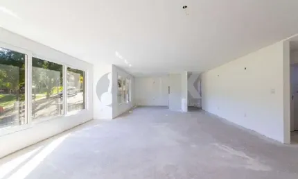 Apartamento de 3 quartos com 3 suítes e 4 vagas à venda no bairro Três Figueiras em Porto Alegre