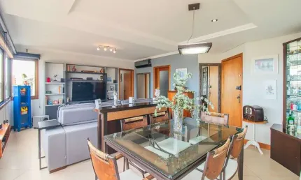 Apartamento mobiliado de 3 quartos com 2 vagas à venda no bairro Petrópolis em Porto Alegre