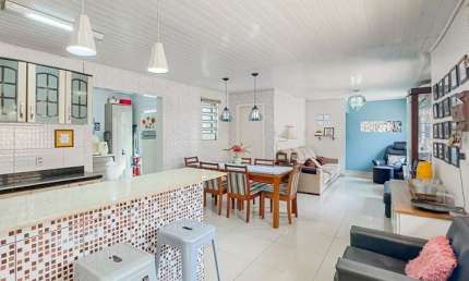 Casa com 2 quartos à venda na Rua Breno Arruda, 151, Santa Maria Goretti, Porto Alegre por R$ 530.000