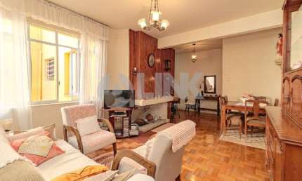 Apartamento de 4 quartos à venda no bairro Santana em Porto Alegre