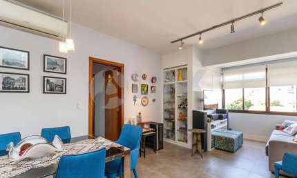 Apartamento de 3 quartos com 1 vaga à venda no bairro Passo da Areia em Porto Alegre