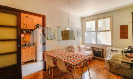 Apartamento com 3 quartos e 1 vaga à venda no bairro Petrópolis em Porto Alegre