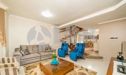 Casa em condomínio fechado de 3 quartos com 3 vagas à venda no bairro Jardim Planalto em Porto Alegre