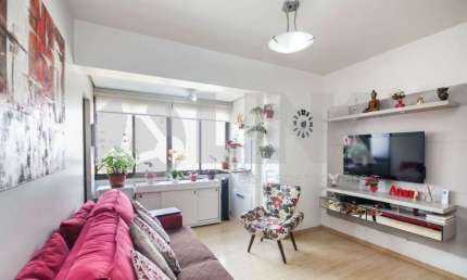 Apartamento de 3 quartos com 2 vagas de garagem à venda no bairro Passo da Areia em Porto Alegre