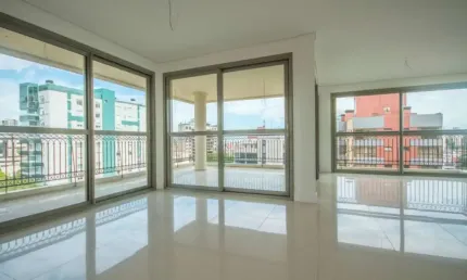 Apartamento 2 dormitórios com 2 vagas à venda no bairro Três Figueiras em Porto Alegre próximo do Colégio Anchieta