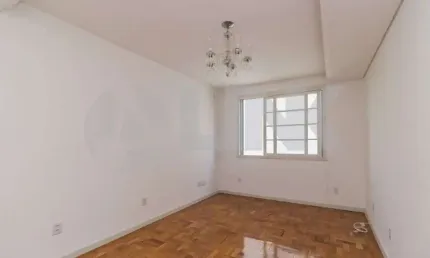 Apartamento de 2 quartos com 1 vaga à venda no bairro Auxiliadora em Porto Alegre