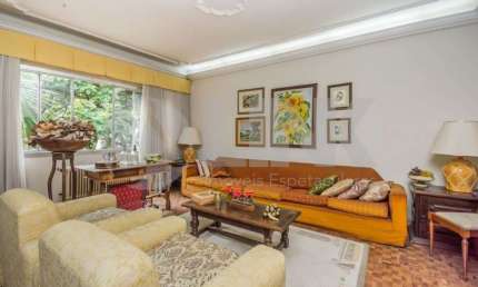Apartamento de 3 quartos com 2 vagas à venda no bairro Moinhos de Vento em Porto Alegre