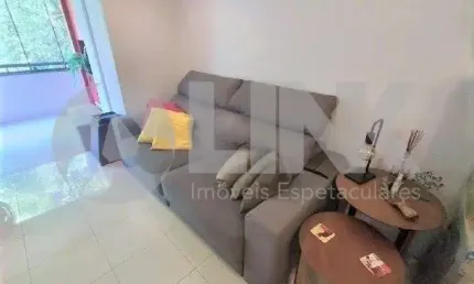Apartamento de 3 quartos com 1 vaga à venda no bairro Azenha em Porto Alegre