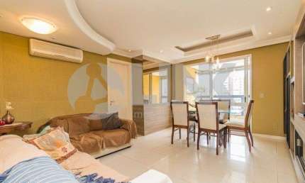 Apartamento alto padrão de 3 quartos com 2 vagas à venda no bairro Passo da Areia em Porto Alegre