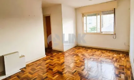 Apartamento de 2 quartos com 1 vaga à venda no bairro Vila Ipiranga em Porto Alegre