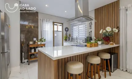 Casa em condomínio 230 m² com 03 suítes no santa cândida - curitiba/pr