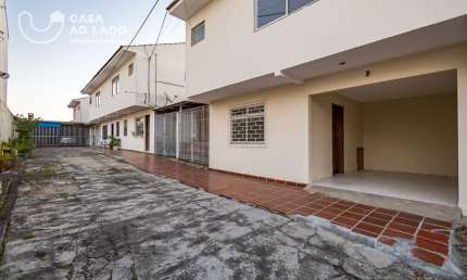 Sobrado 96m² com 03 quartos no Cajuru - Curitiba/PR.