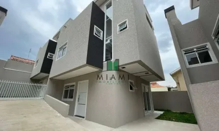 Sobrado com 3 dormitórios à venda, 120 m² por R$ 660.000,00 - Xaxim - Curitiba/PR