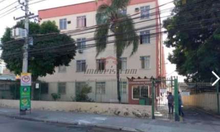 Apartamento com 3 quartos à venda na Rua Cândido Benício, 1314, Campinho, Rio de Janeiro, 61 m2 por R$ 180.000