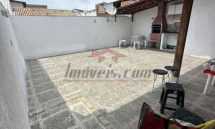 Casa com 3 quartos à venda na Rua Santa Rita de Cássia, 166, Marechal Hermes, Rio de Janeiro, 180 m2 por R$ 285.000