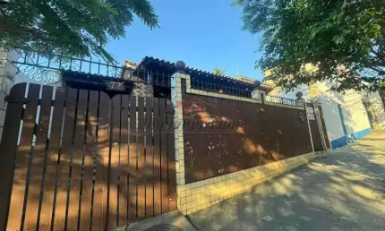 Casa com 4 quartos à venda na Rua Livio Barreto, 72, Tanque, Rio de Janeiro, 156 m2 por R$ 550.000