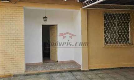 Casa com 3 quartos à venda na Rua Olímpio de Castro, 329, Jardim Sulacap, Rio de Janeiro, 177 m2 por R$ 649.000