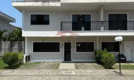 Casa em condomínio fechado com 3 quartos à venda na Rua Manhuaçu, 599, Vargem Grande, Rio de Janeiro, 200 m2 por R$ 690.000